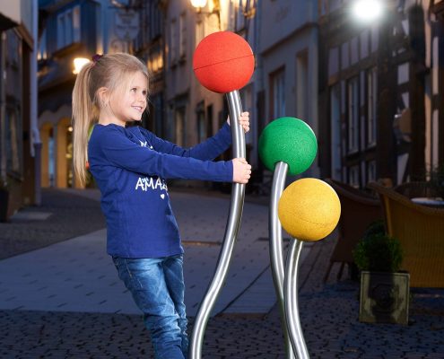 Spielpunktgeraet ohne Fallschutz flova tria_6